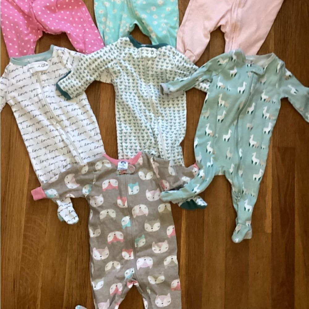 0-3m footies - Picture 2 of 3